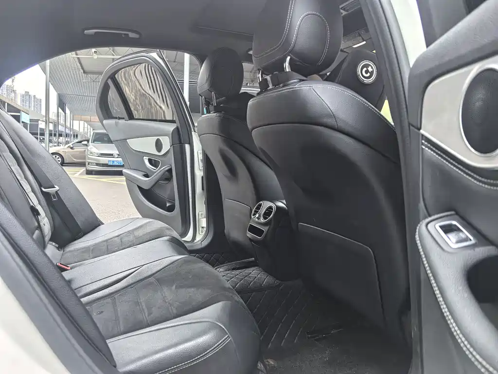 Mercedes-Benz C-Class 2019 — фото 16