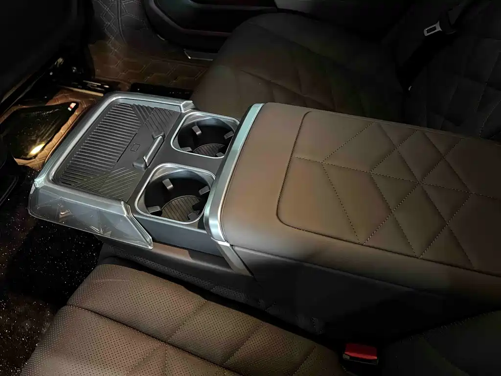 BMW 7 Series 2025 — фото 14