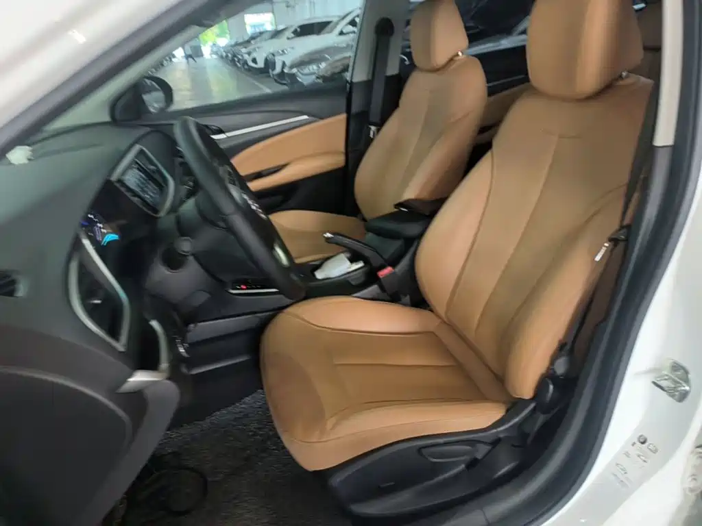 Buick Excelle 2018 — фото 15
