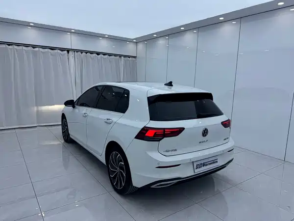 Volkswagen Golf 2022