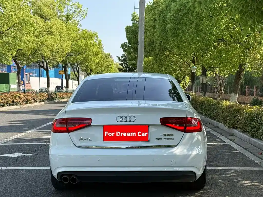 Audi A4L 2014