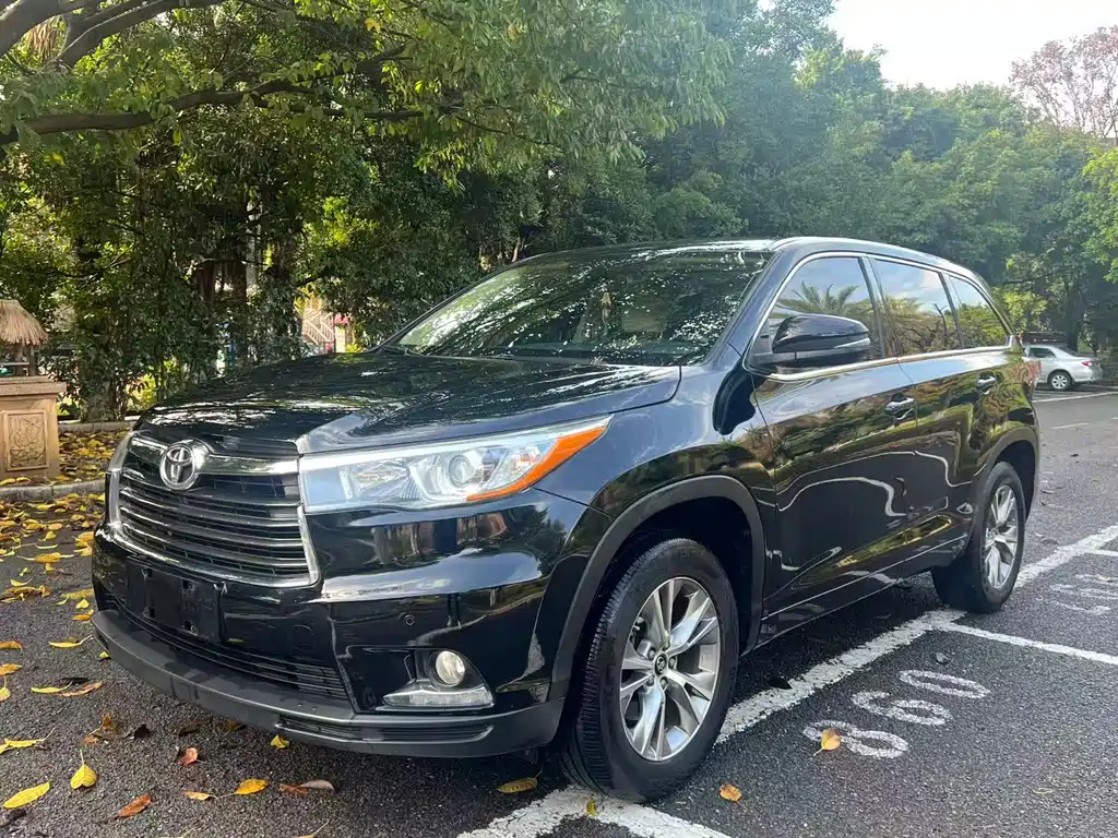 Toyota Highlander 2017 — фото 1