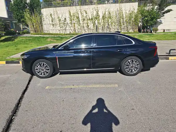 Hongqi H5 2023