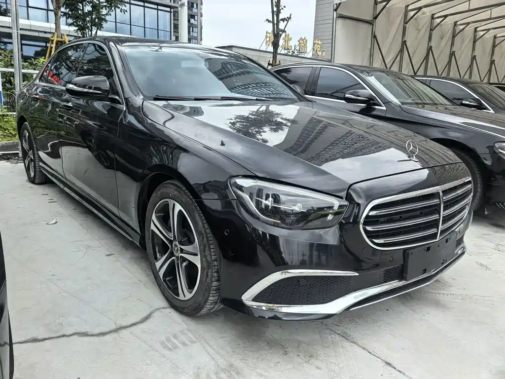 Mercedes-Benz E-Class 2019 — фото 19
