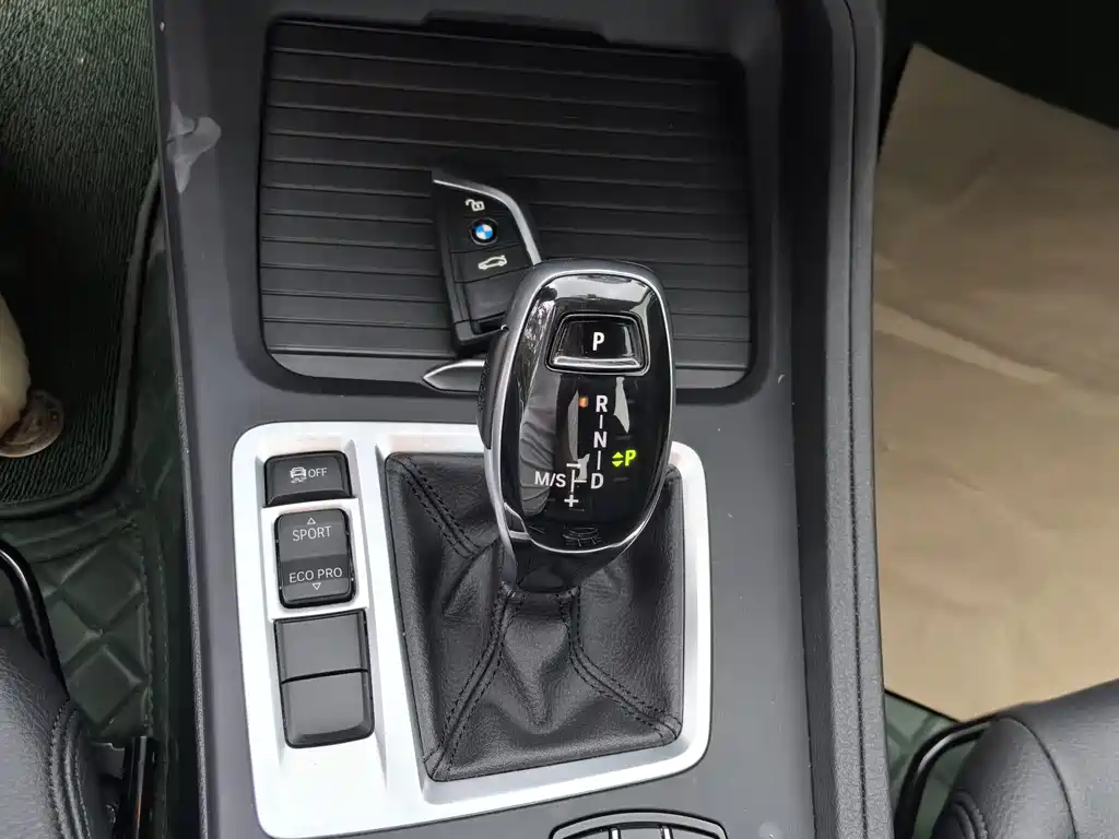 BMW 1 Series 2023 — фото 18