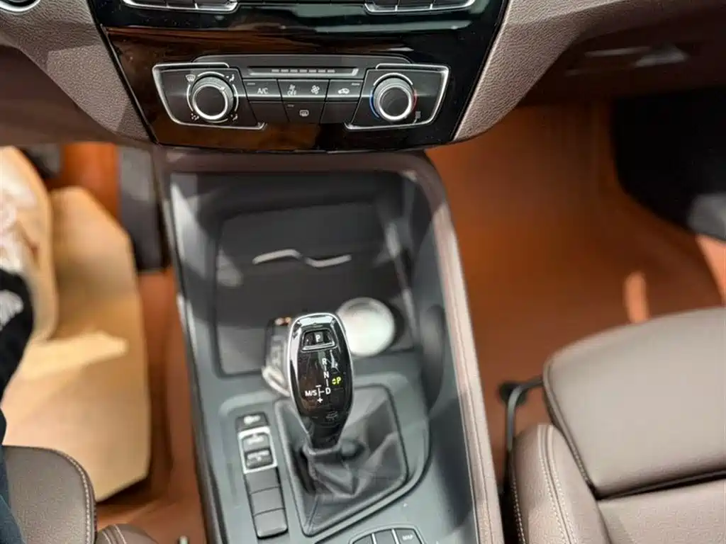BMW X1 2022 — фото 12