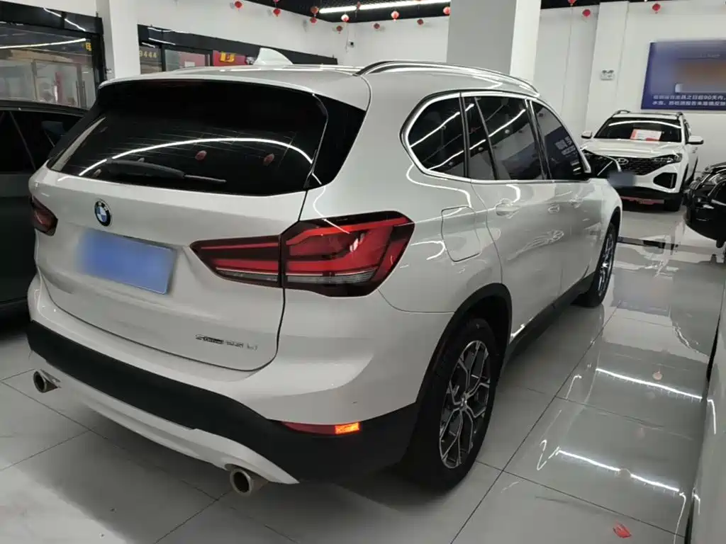 BMW X1 2021 — фото 7