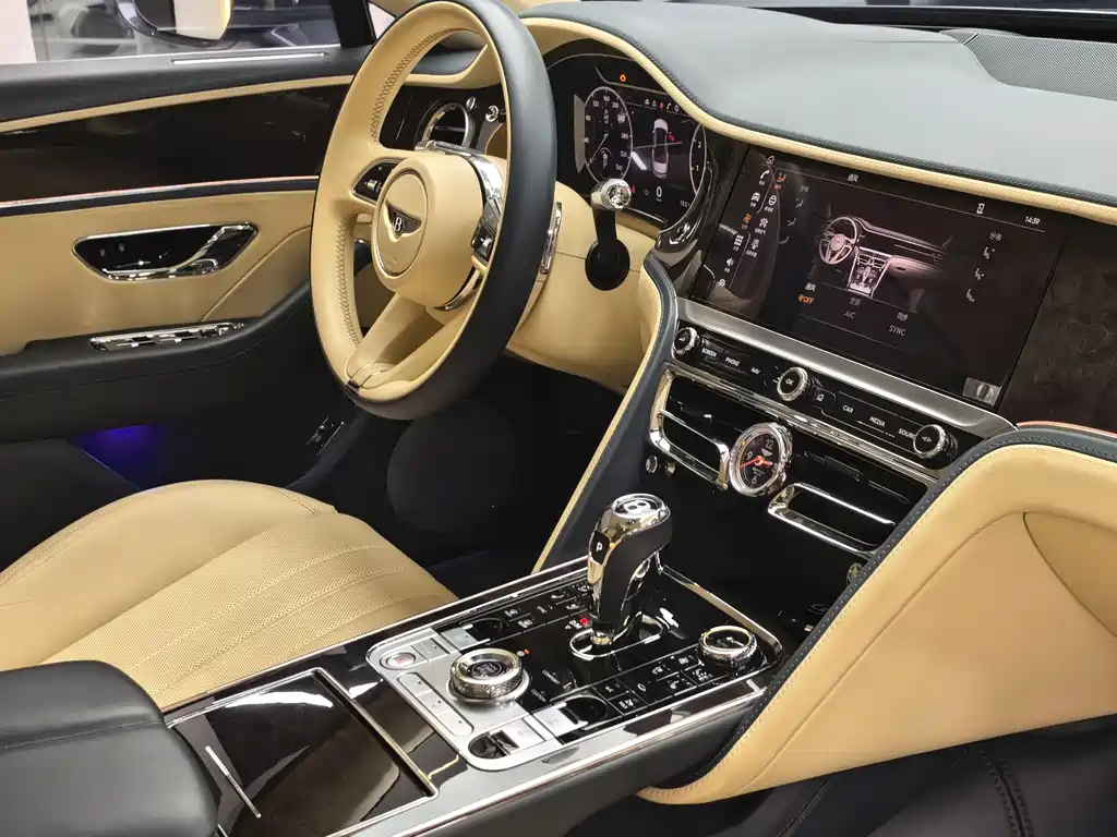 Bentley Flying Spur 2022 — фото 22
