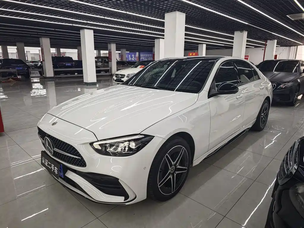 Mercedes-Benz C-Class 2024 — фото 2