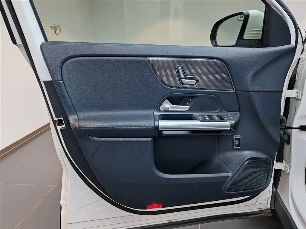 Mercedes-Benz GLA 2021 — фото 14