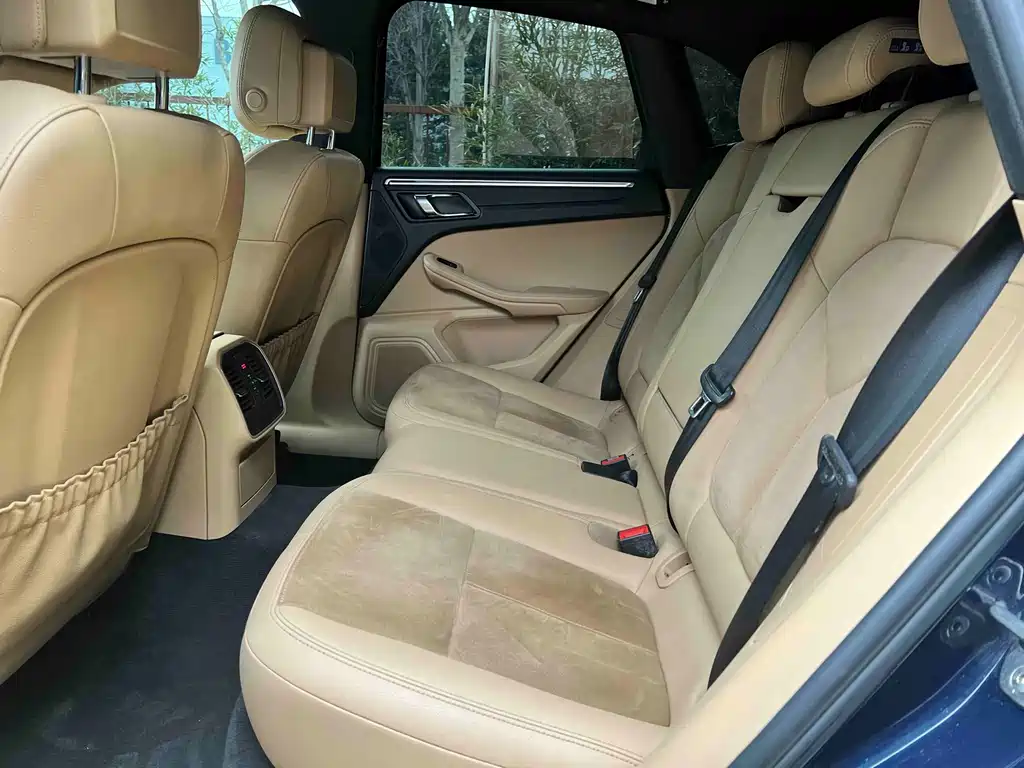 Porsche Macan 2016 — фото 19