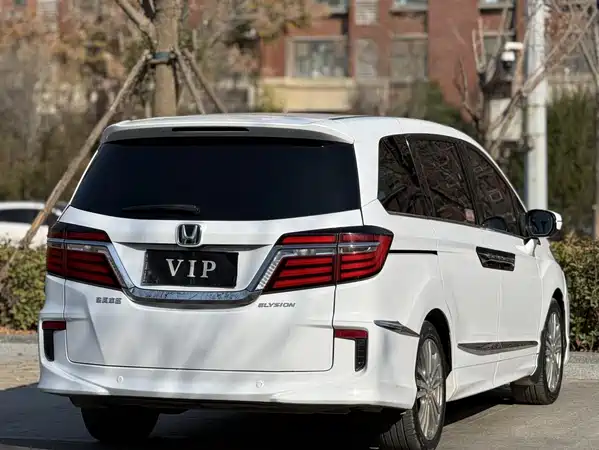 Honda Elysion 2018
