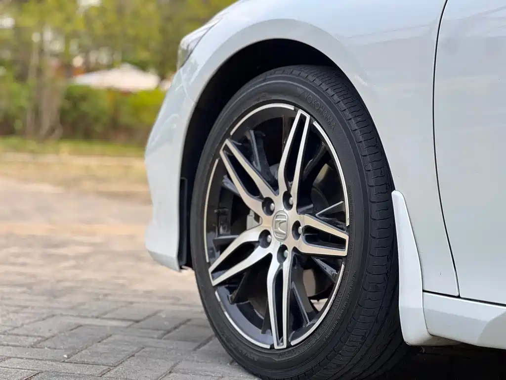 Honda Accord 2022 — фото 10