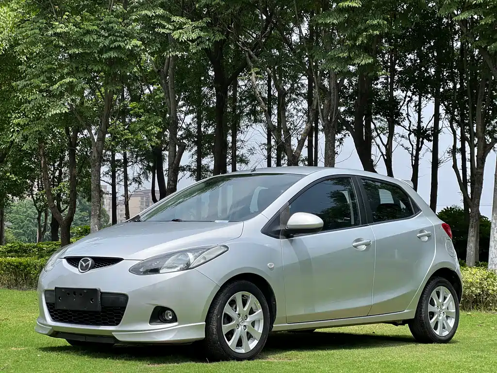 Mazda 2 2012