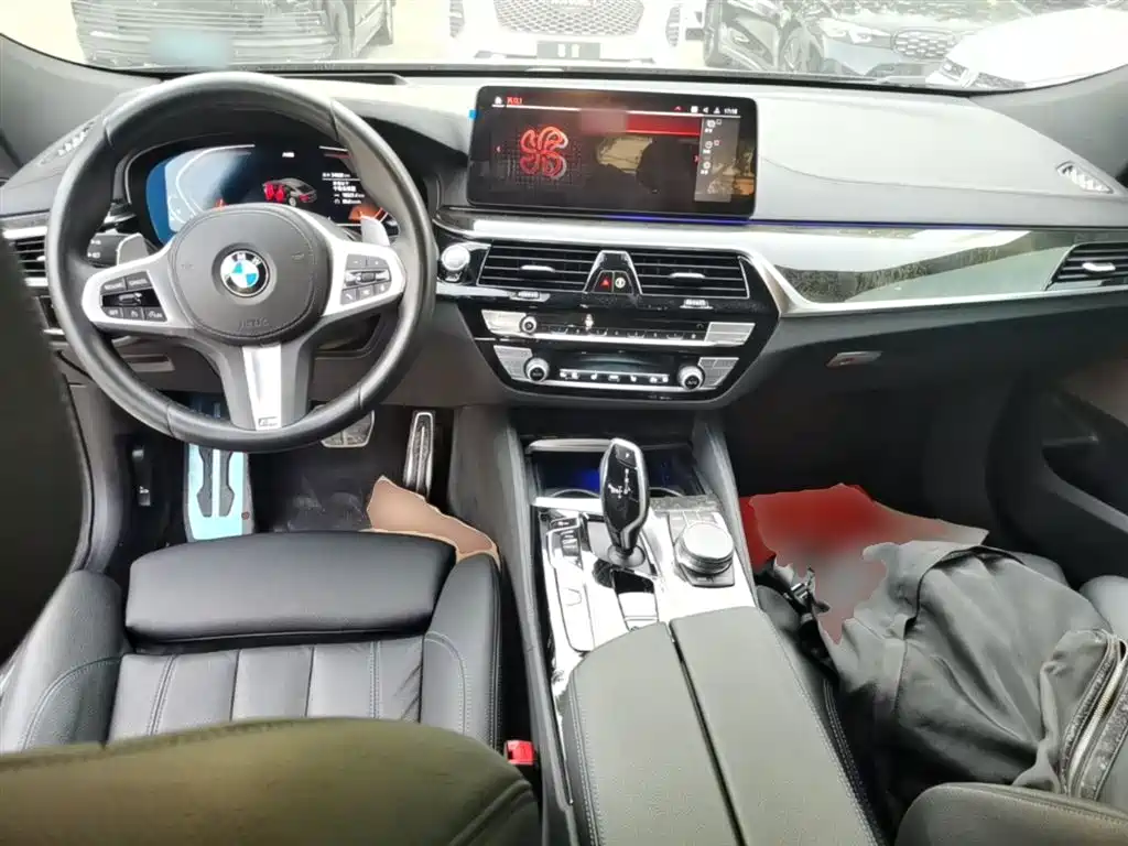 BMW 6 Series GT 2024 — фото 10