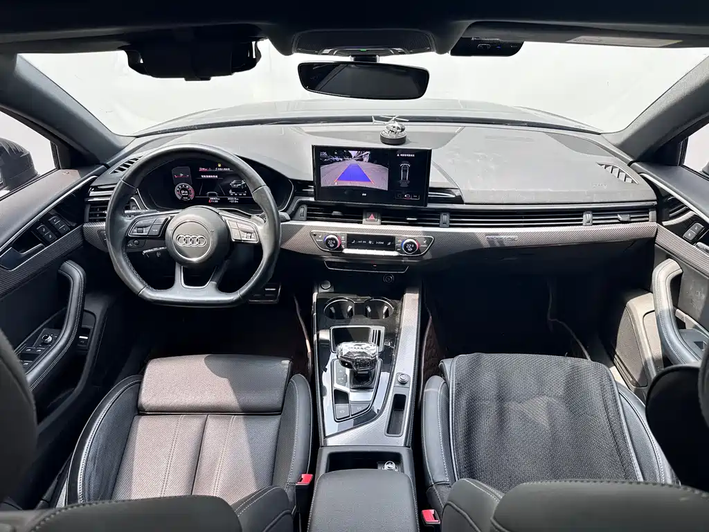 Audi A4L 2023