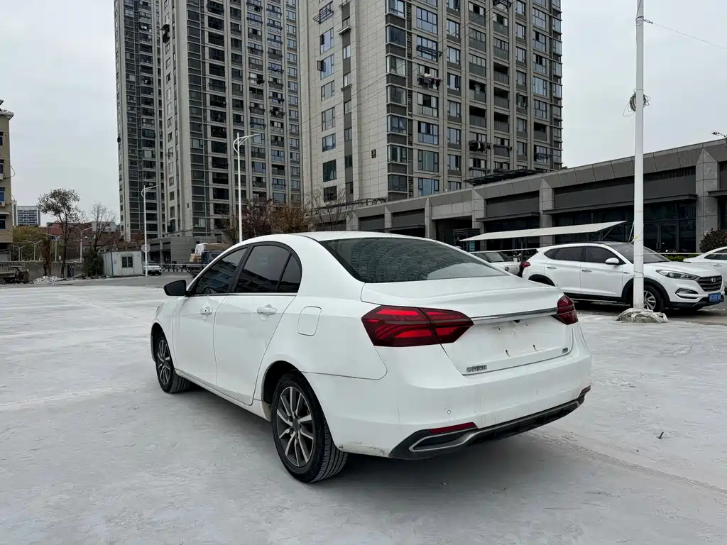 Geely Emgrand 2020 — фото 4