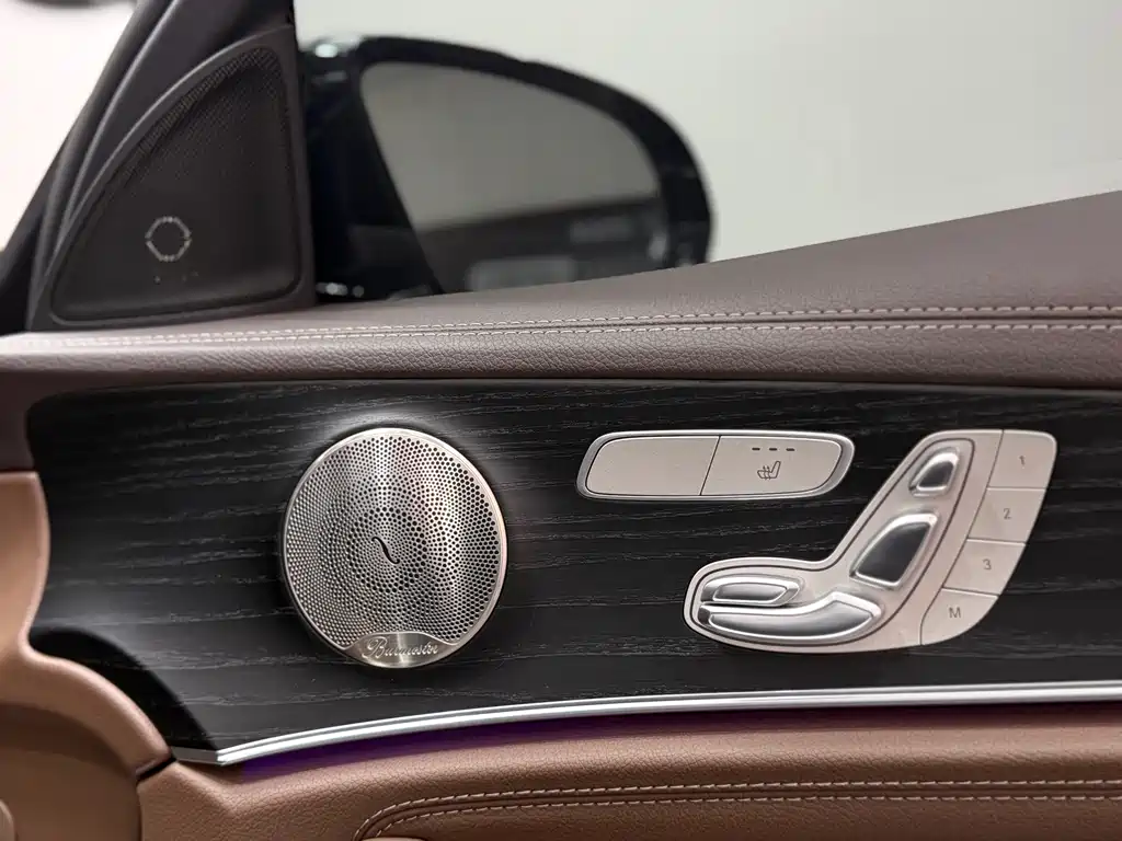 Mercedes-Benz E-Class 2023 — фото 18