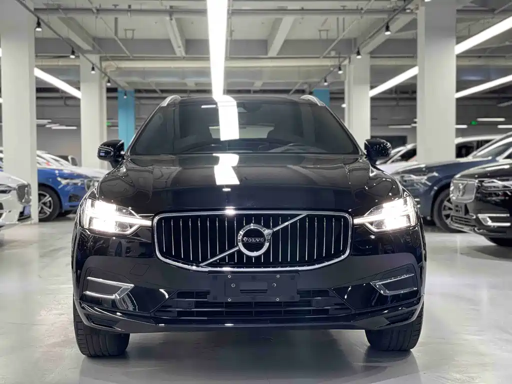 Volvo XC60 2020 — фото 2