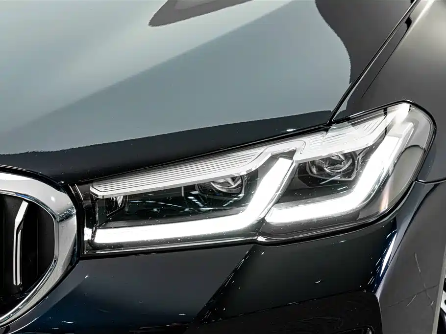 BMW 5 Series 2023 — фото 4
