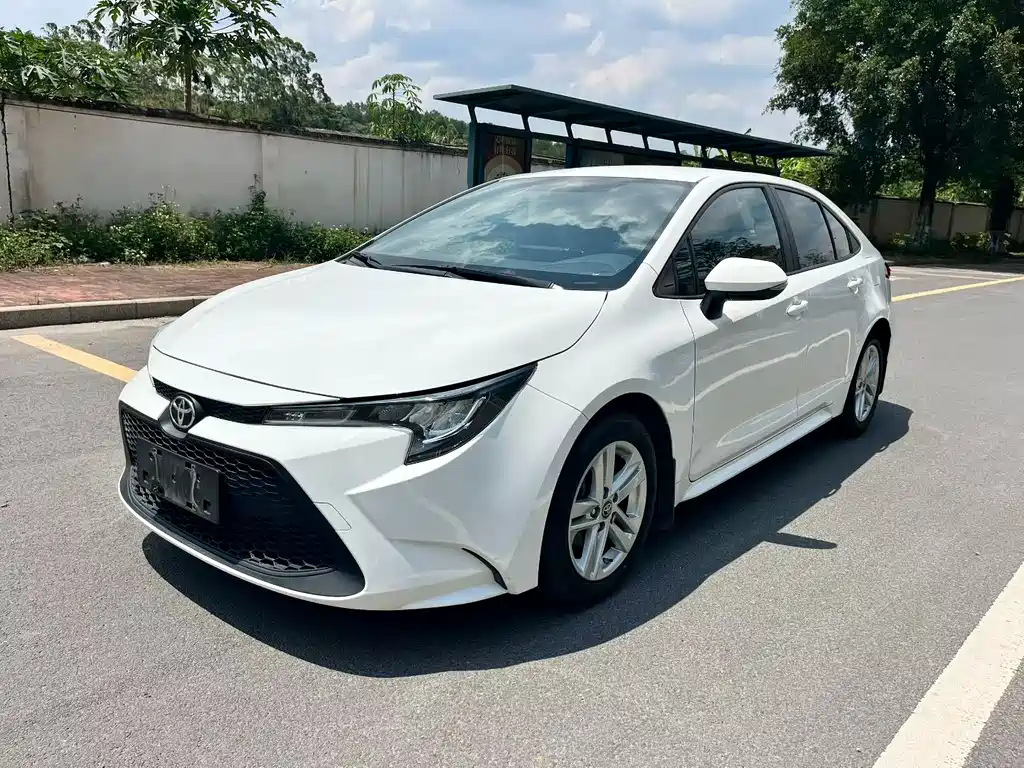 Toyota Levin 2022 — фото 1