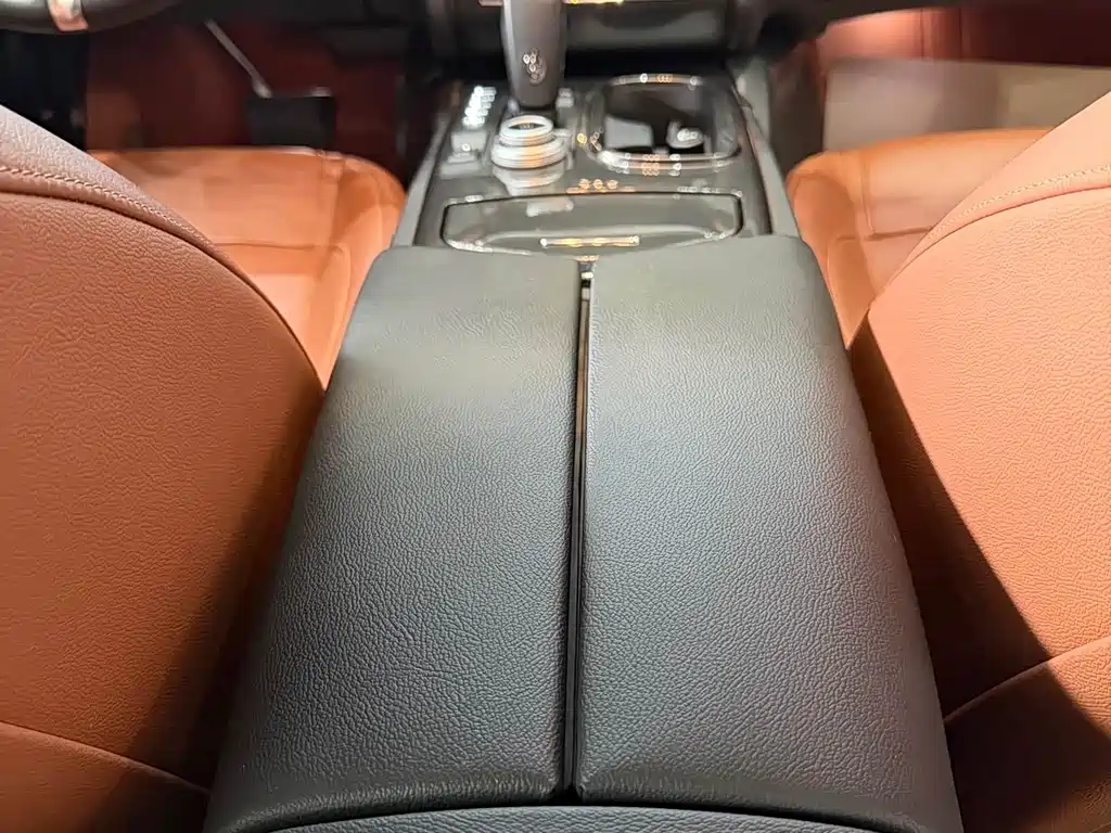 Maserati Ghibli 2021 — фото 11