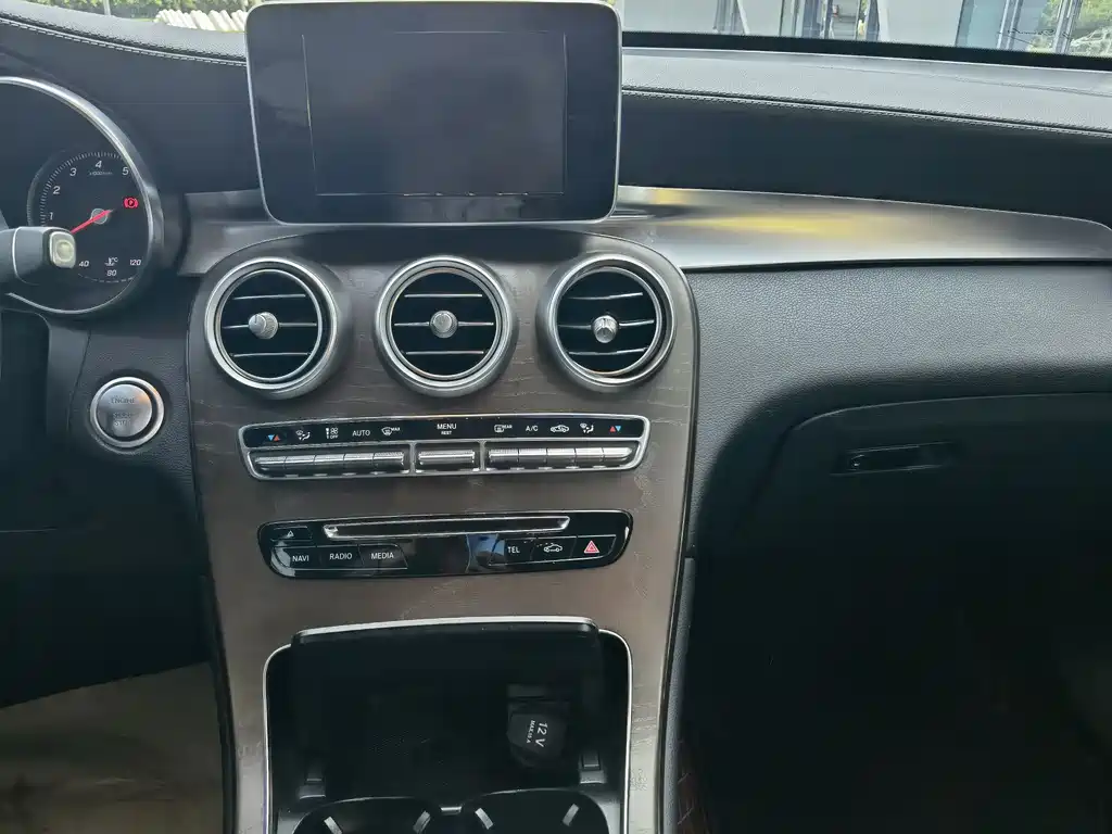 Mercedes-Benz GLC 2019 — фото 13
