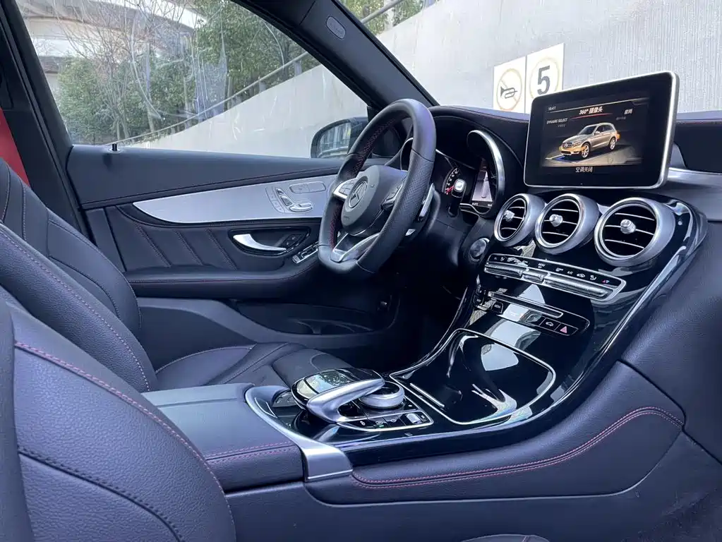 Mercedes-Benz GLC AMG 2019 — фото 24