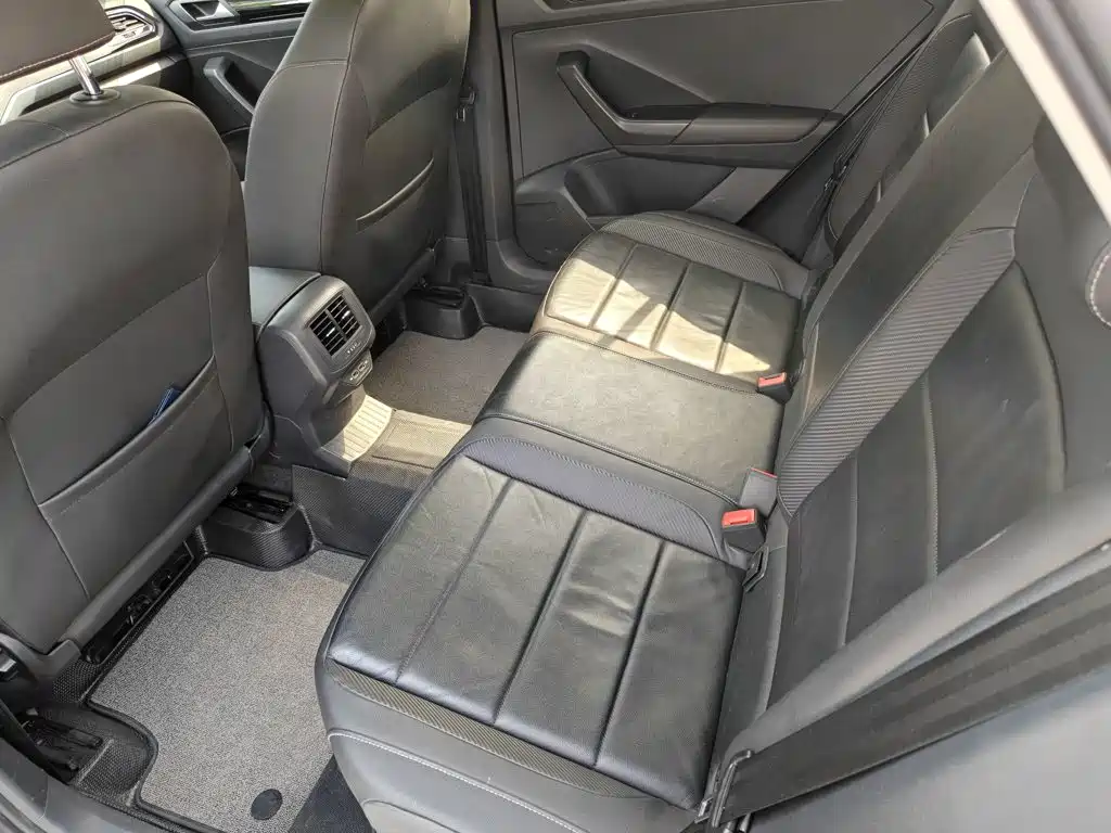 Volkswagen T-Roc 2018 — фото 15
