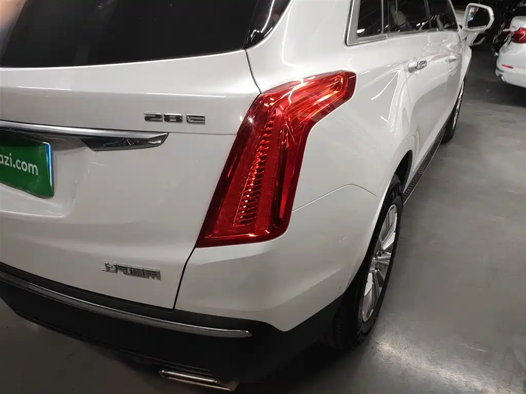 Cadillac XT5 2018 — фото 19