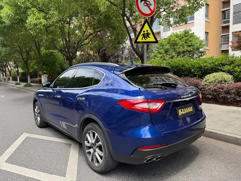 Maserati Levante 2018 — фото 20