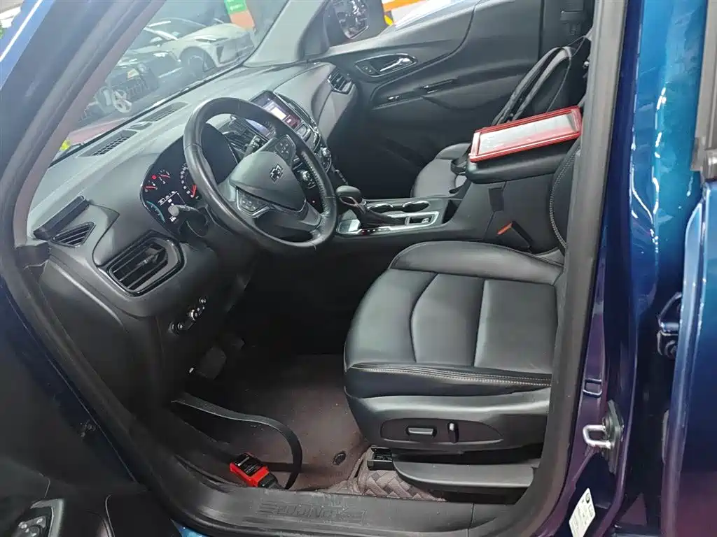 Chevrolet Equinox 2023 — фото 15