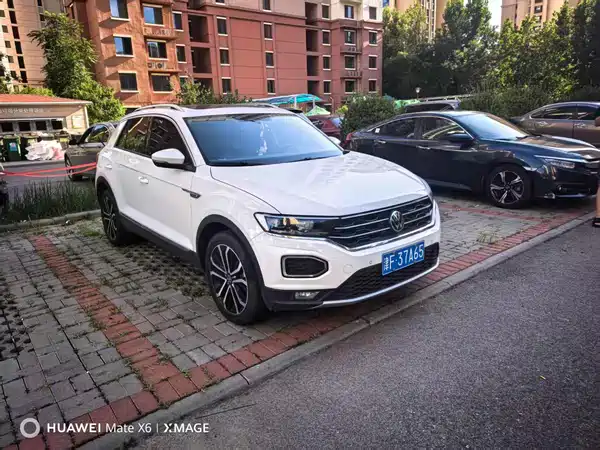 Volkswagen T-Roc 2023