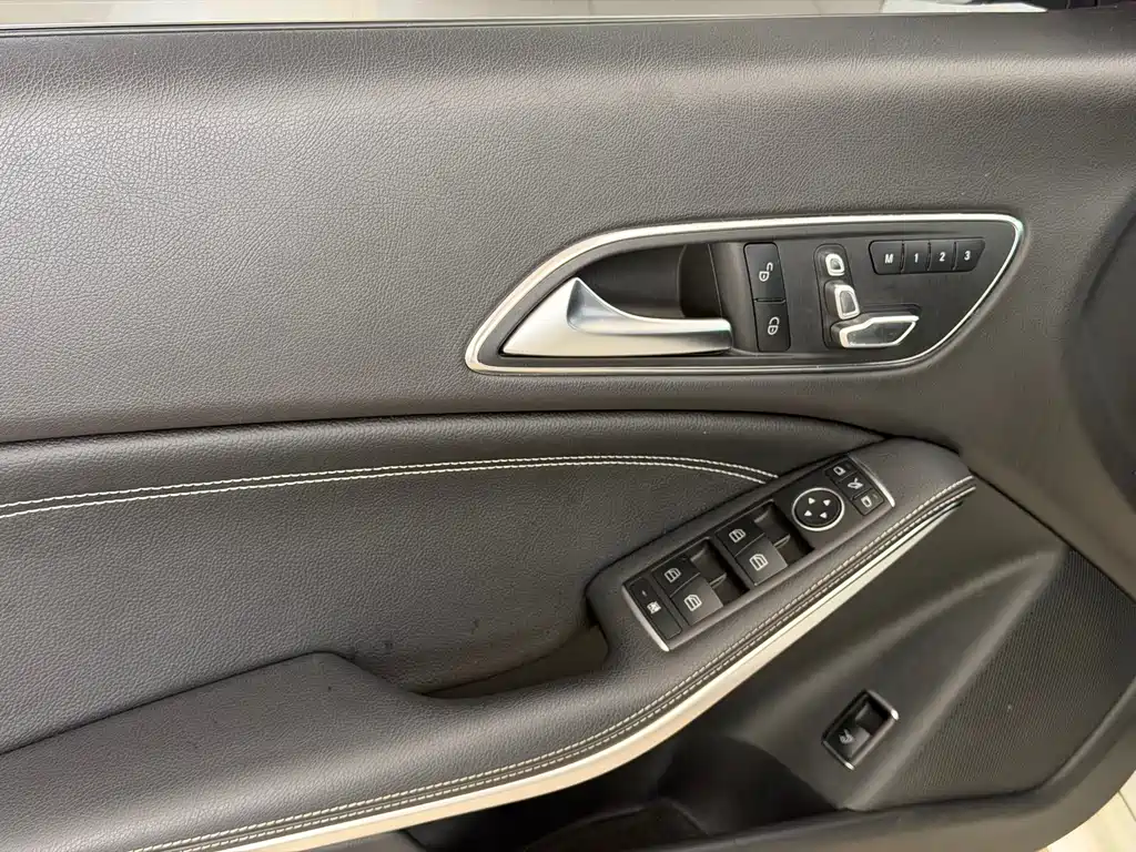 Mercedes-Benz CLA 2018 — фото 11