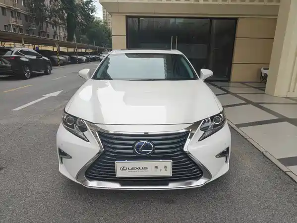 Lexus ES 2017
