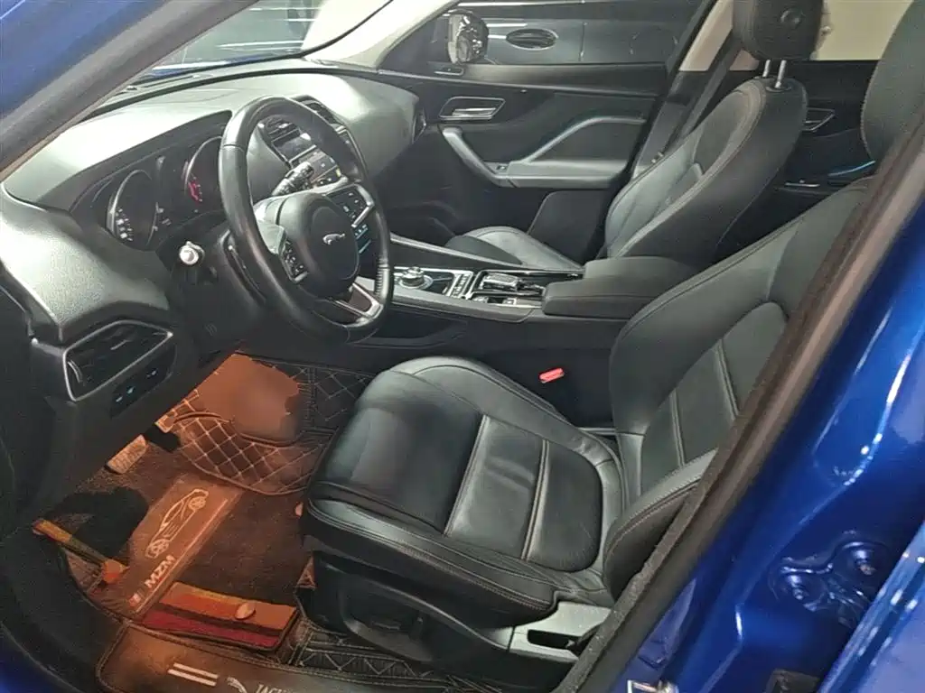 Jaguar F-PACE 2018 — фото 15