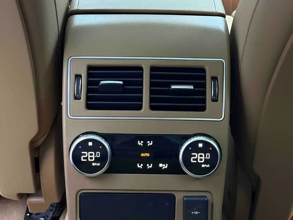 Jaguar XFL 2023 — фото 11