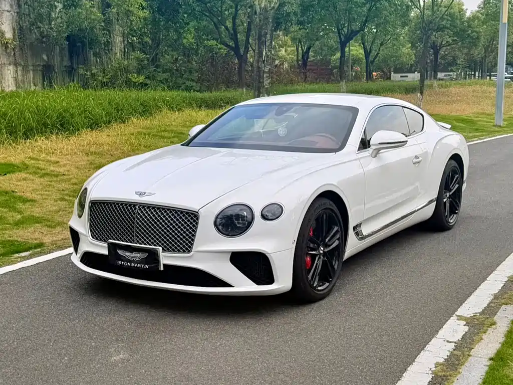 Bentley Continental 2020 — фото 1