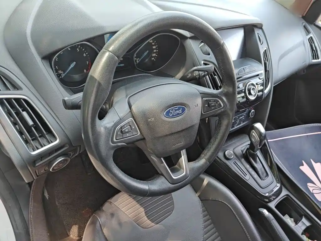 Ford Focus 2017 — фото 7