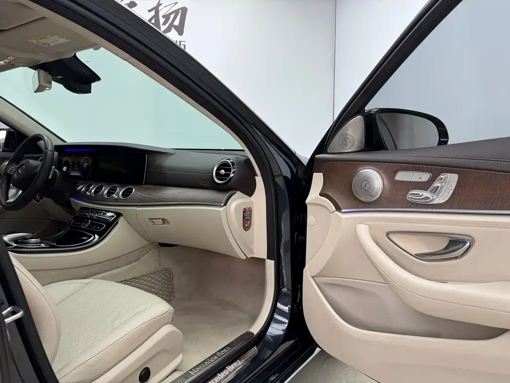 Mercedes-Benz E-Class 2016 — фото 14