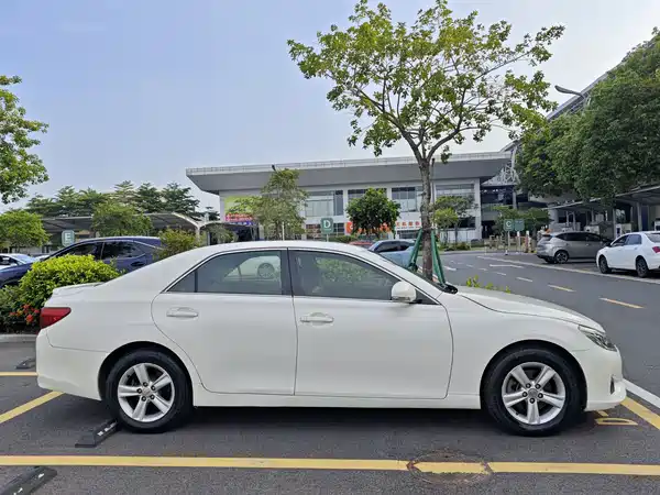 Toyota Reiz 2013