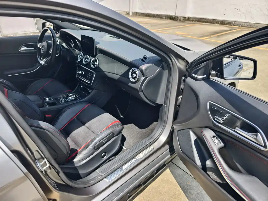 Mercedes-Benz GLA AMG 2017 — фото 8