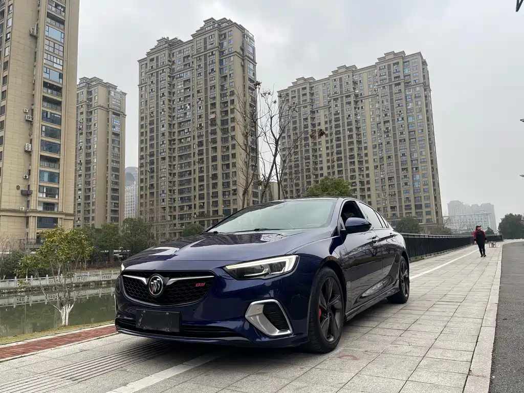 Buick Regal 2019 — фото 1