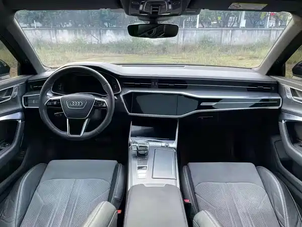 Audi A6L 2023