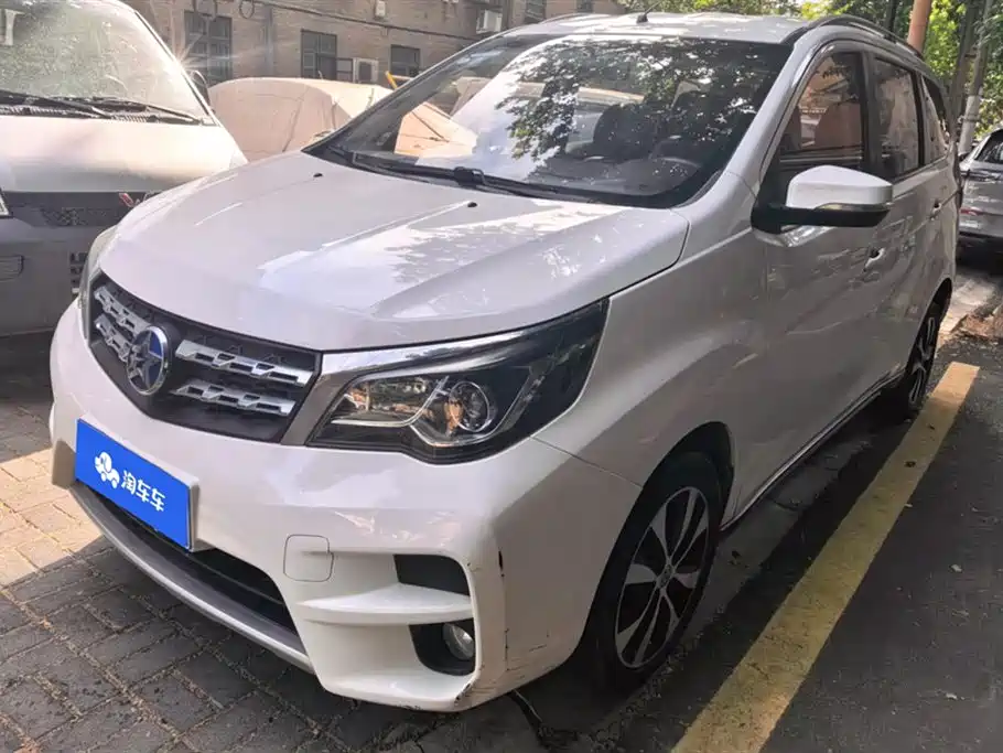 Venucia M50V 2018