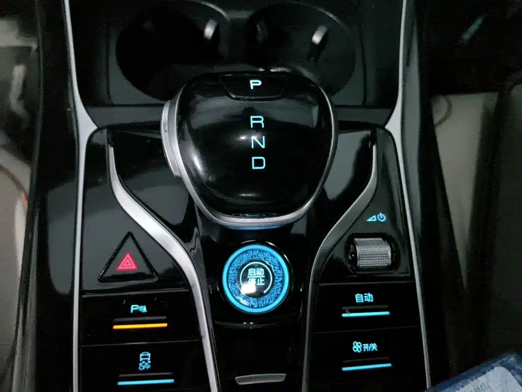 BYD Qin PLUS 2023 — фото 11