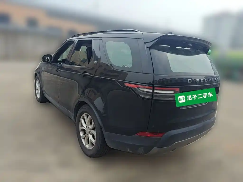 Land Rover Discovery 2018 — фото 9
