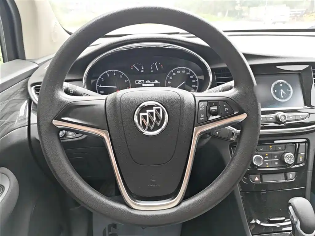 Buick Encore 2018 — фото 11
