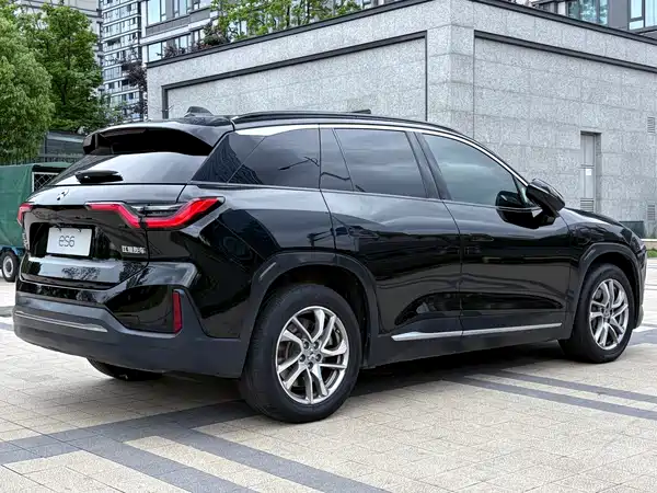 NIO ES6 2020
