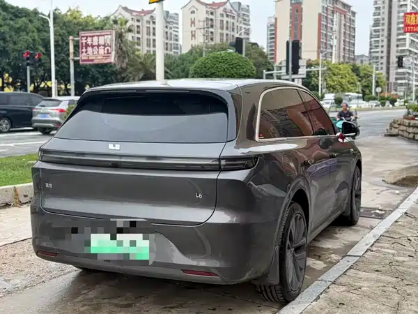 Li Auto L6 2024